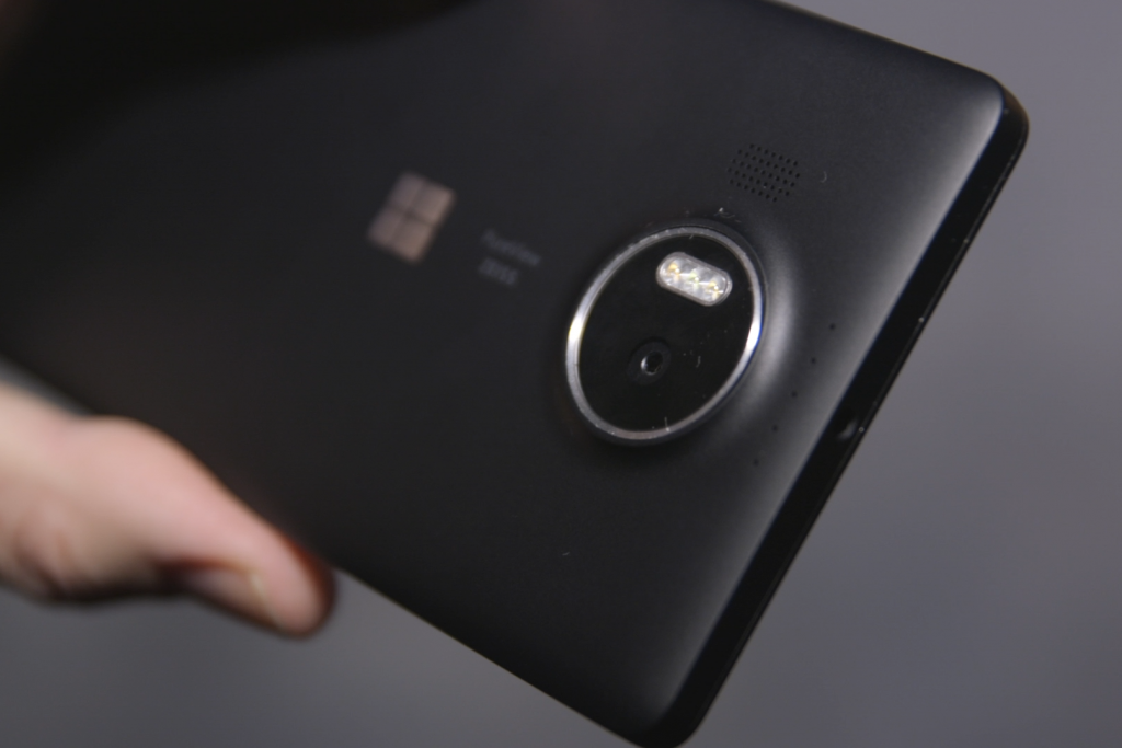 All About The New Trending Microsoft Lumia 950XL1