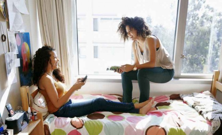 The Pros and Cons Of College Dorm Life