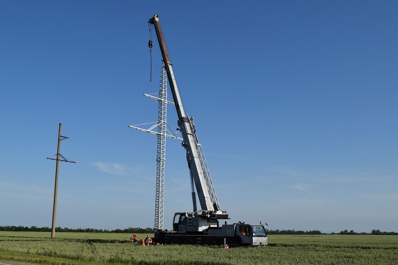 Why Is It Important For The Mobile Cranes To Have Electrical Grounding System?