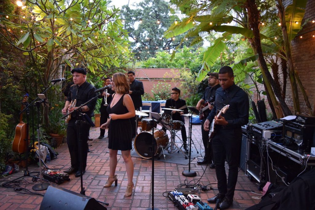 Make Your Wedding More Romantic With A Live Band