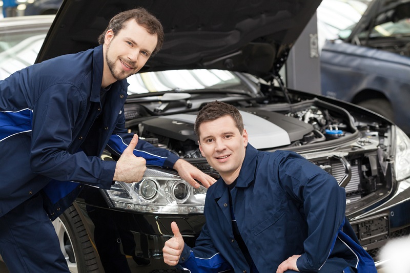 How to get a job as a auto mechanic