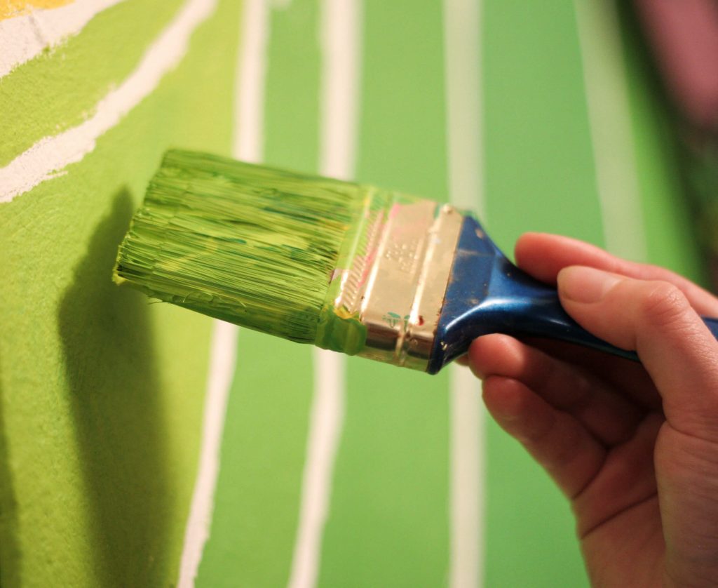 4 Top Tips For Choosing The Best Interior Paint