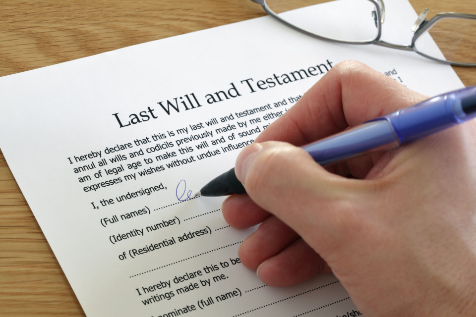 How Much Does A Lawyer Charge To Write Your Will?